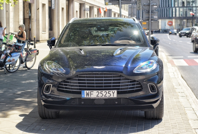 Aston Martin DBX