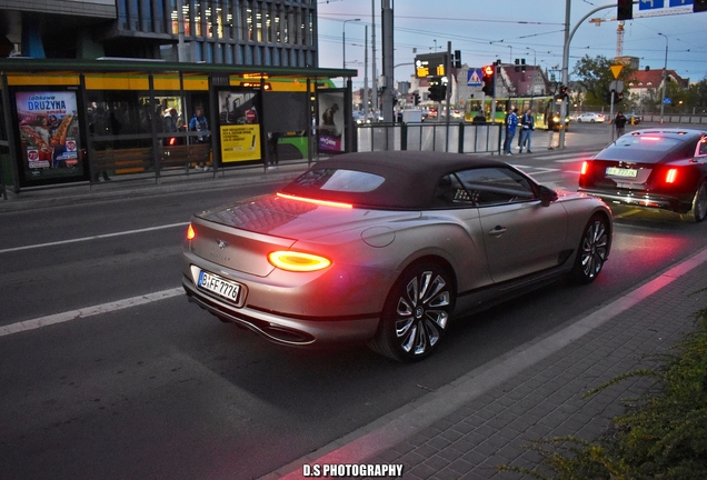 Bentley Continental GTC 2019 Mulliner