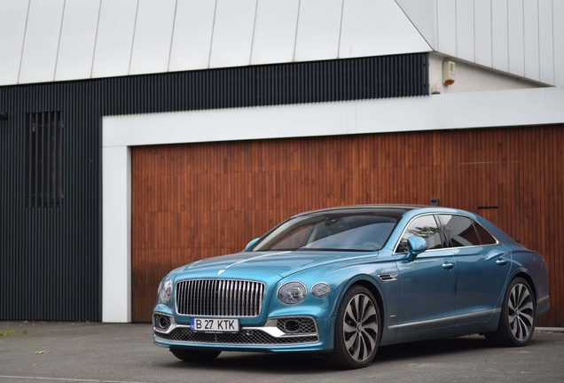 Bentley Flying Spur Hybrid Azure