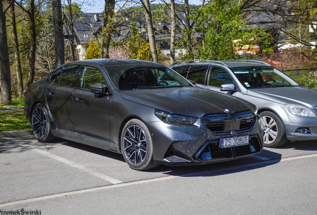 BMW M5 G90