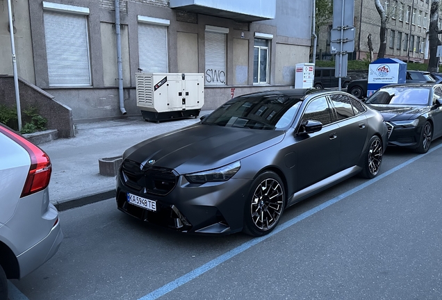 BMW M5 G90