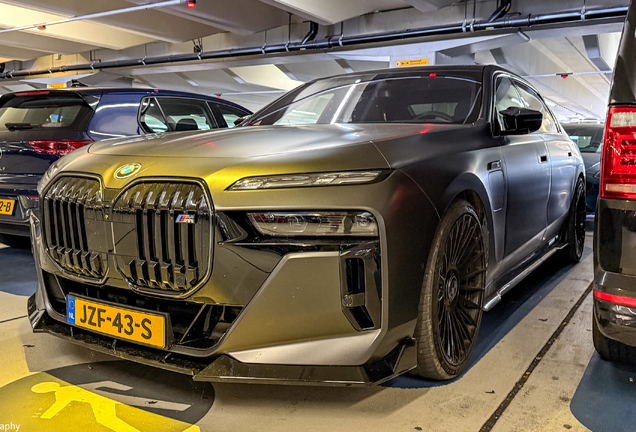 BMW M760e xDrive