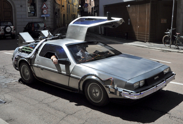 DeLorean DMC-12