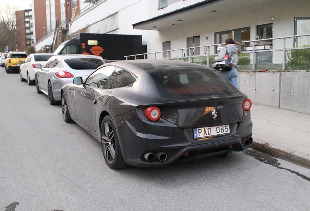 Ferrari FF
