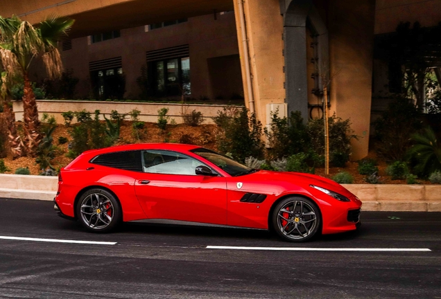 Ferrari GTC4Lusso