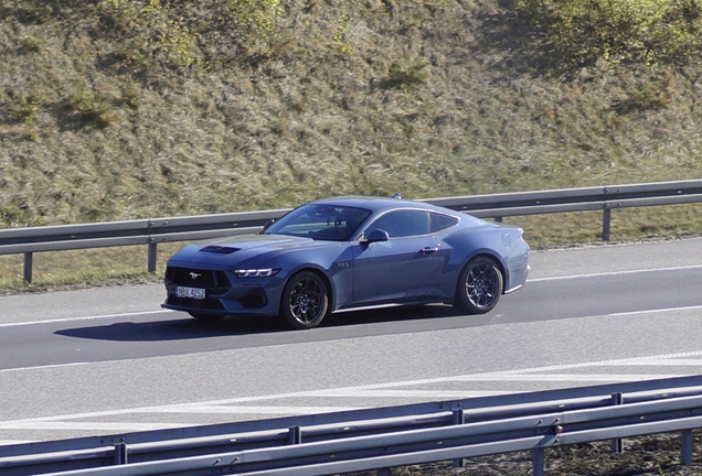 Ford Mustang GT 2024