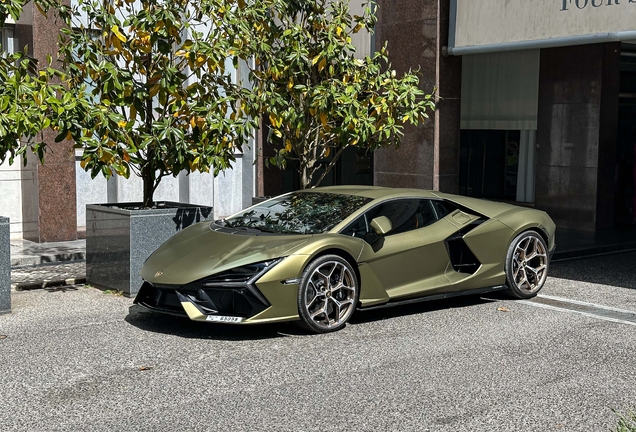 Lamborghini Revuelto