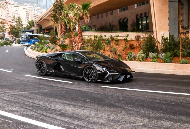 Lamborghini Revuelto
