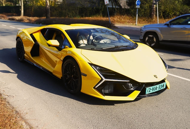 Lamborghini Revuelto
