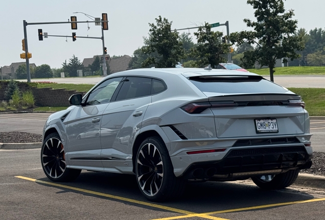 Lamborghini Urus S
