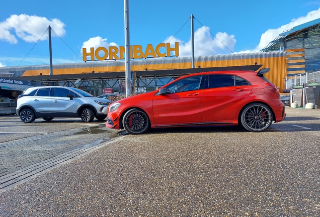 Mercedes-AMG A 45 W176 2015