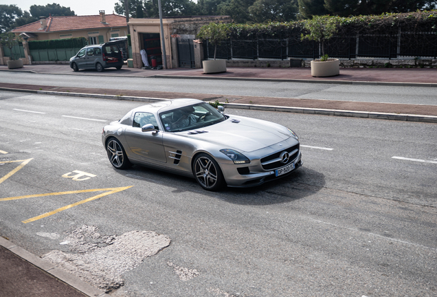 Mercedes-Benz SLS AMG