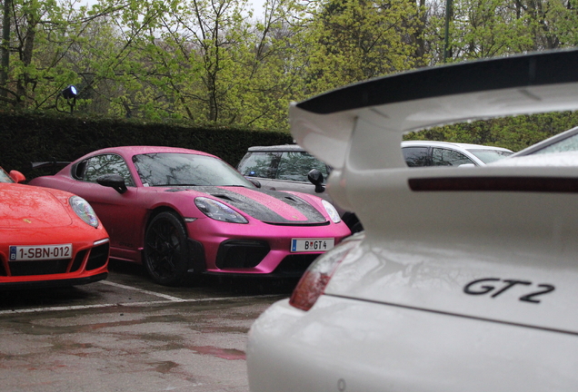 Porsche 718 Cayman GT4 RS Weissach Package