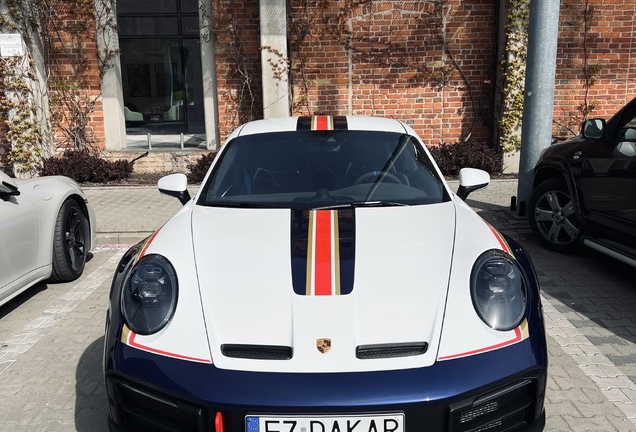 Porsche 992 Dakar
