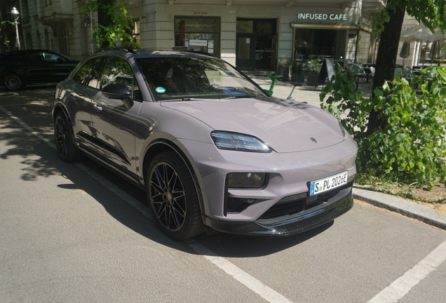 Porsche Macan EV Turbo