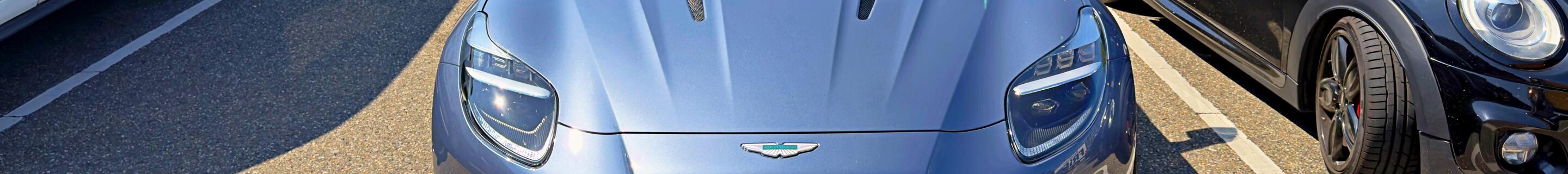 Aston Martin DB12