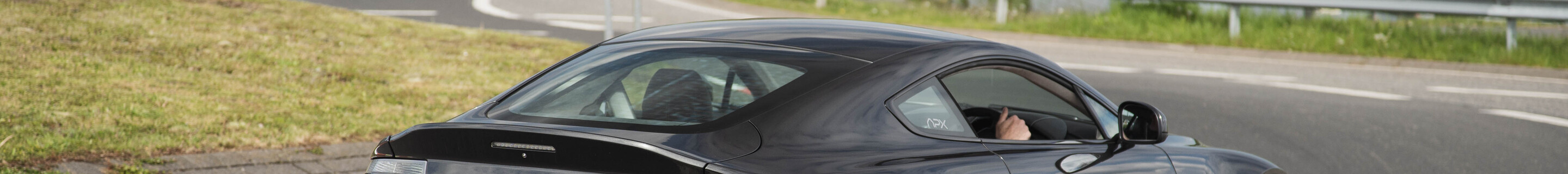 Aston Martin V8 Vantage S