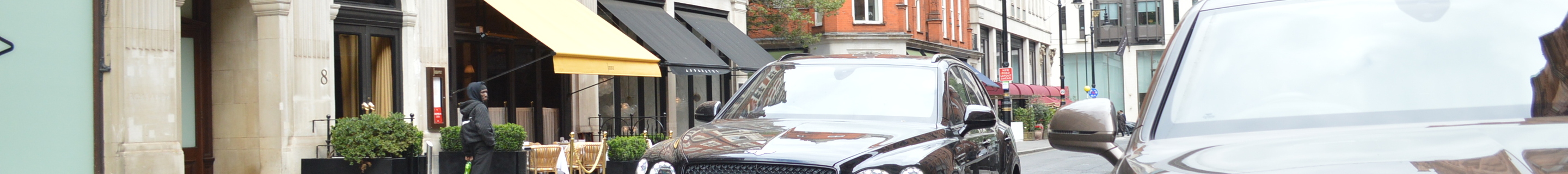Bentley Bentayga V8 2021