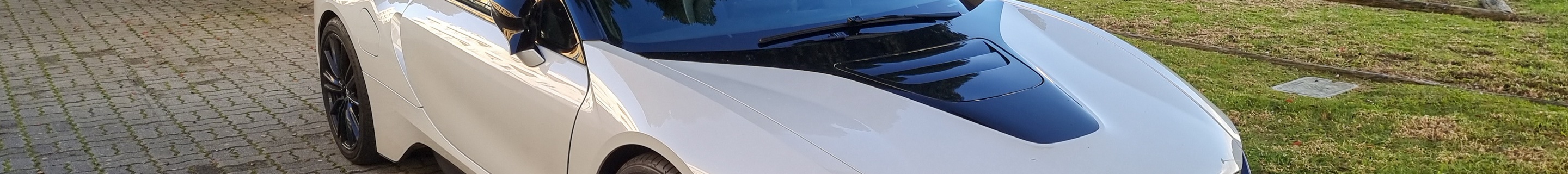 BMW i8 Roadster