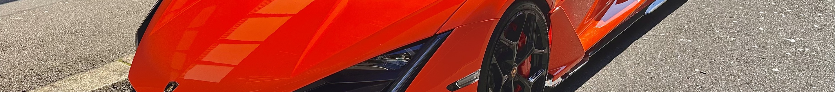Lamborghini Revuelto