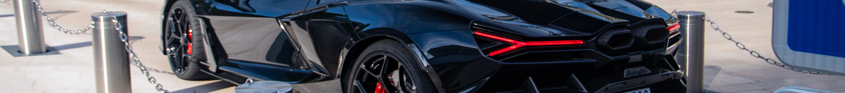 Lamborghini Revuelto