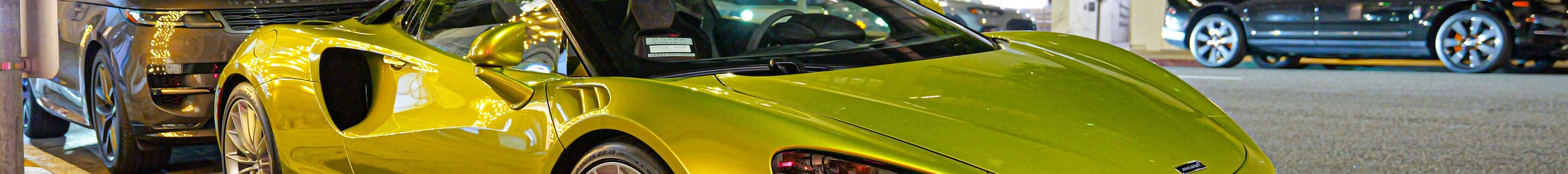 McLaren Artura Spider