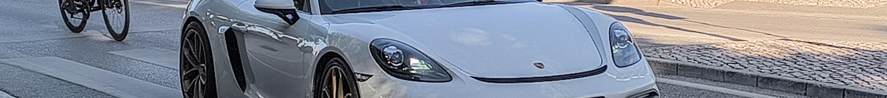 Porsche 718 Cayman GT4