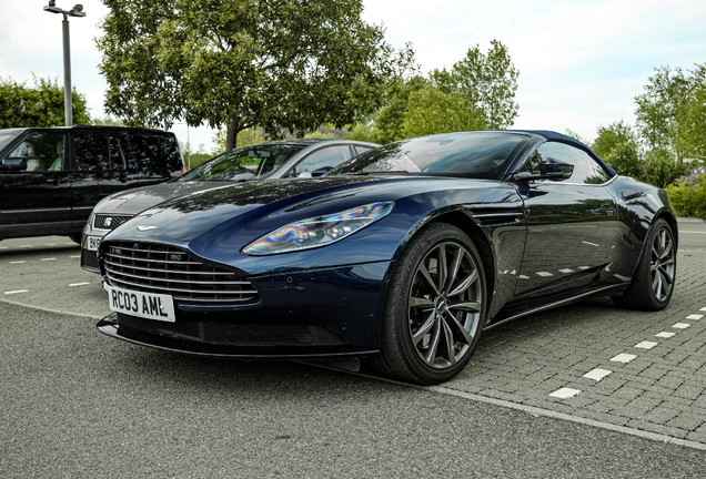 Aston Martin DB11 V8 Volante