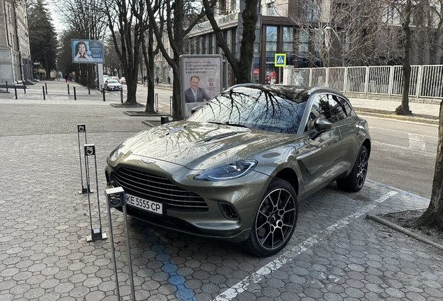 Aston Martin DBX
