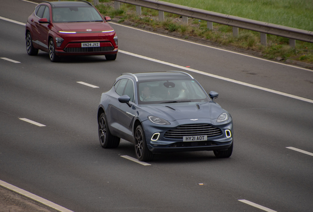 Aston Martin DBX