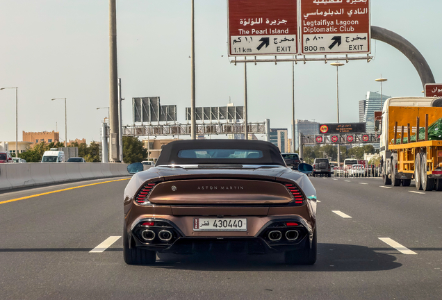 Aston Martin Vanquish Volante 2025