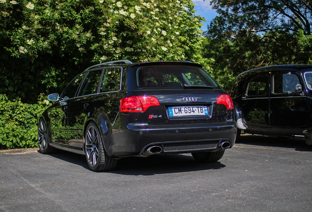 Audi RS4 Avant B7