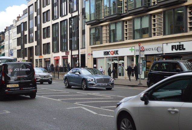 Bentley Flying Spur V8 2022 Mulliner