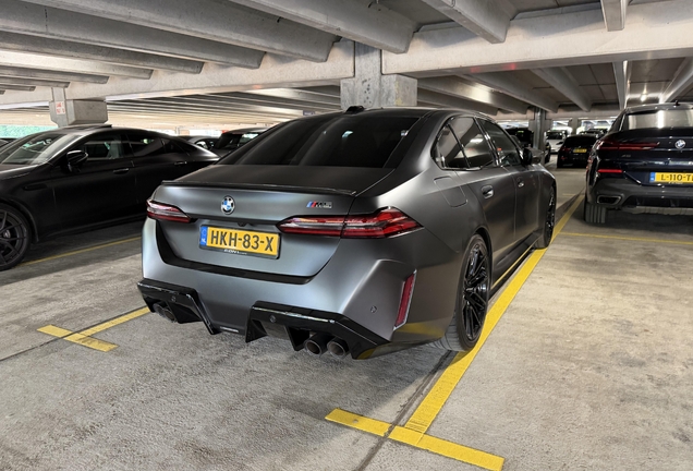 BMW M5 G90