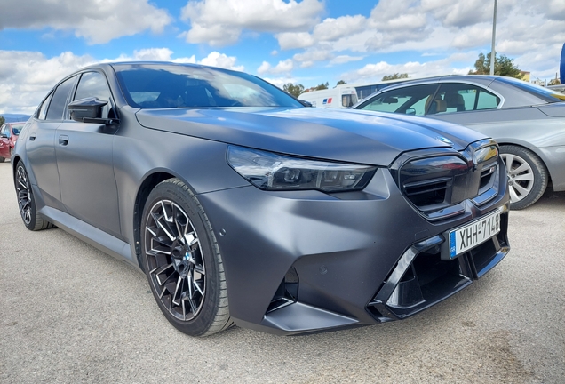 BMW M5 G90