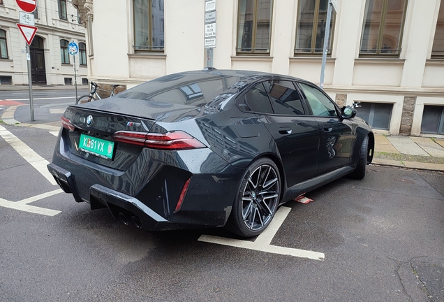 BMW M5 G90
