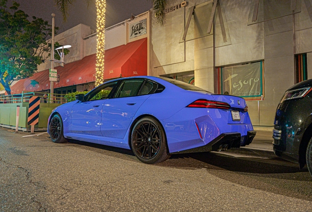 BMW M5 G90