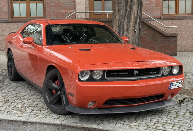Dodge Challenger SRT-8