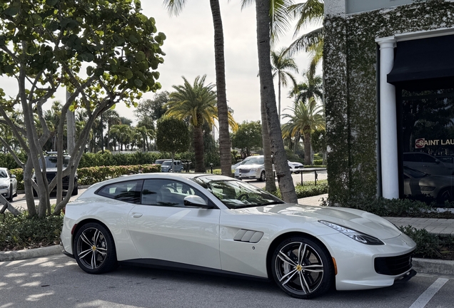 Ferrari GTC4Lusso