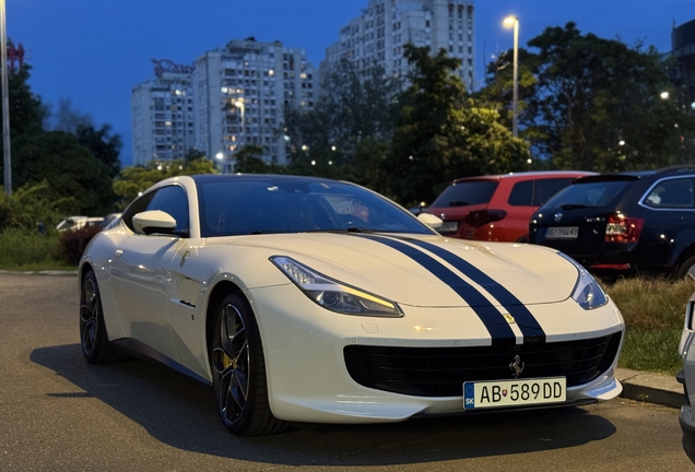Ferrari GTC4Lusso T