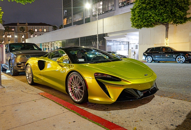 McLaren Artura Spider