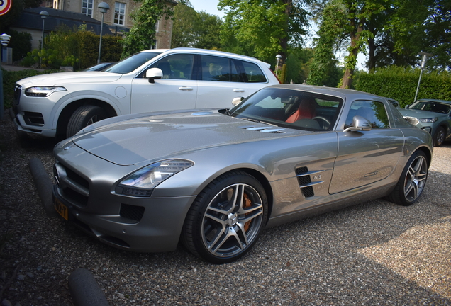 Mercedes-Benz SLS AMG
