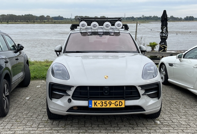 Porsche 95B Macan GTS MkII