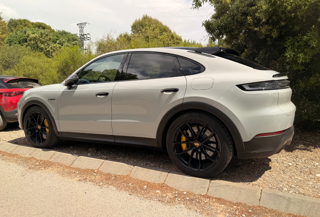 Porsche Cayenne Coupé Turbo E-Hybrid