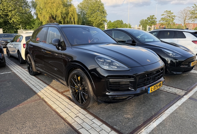 Porsche Cayenne Turbo S E-Hybrid