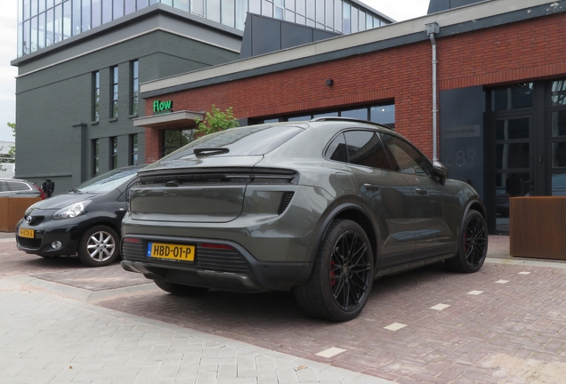 Porsche Macan EV Turbo