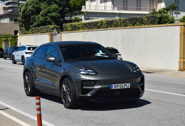 Porsche Macan EV Turbo