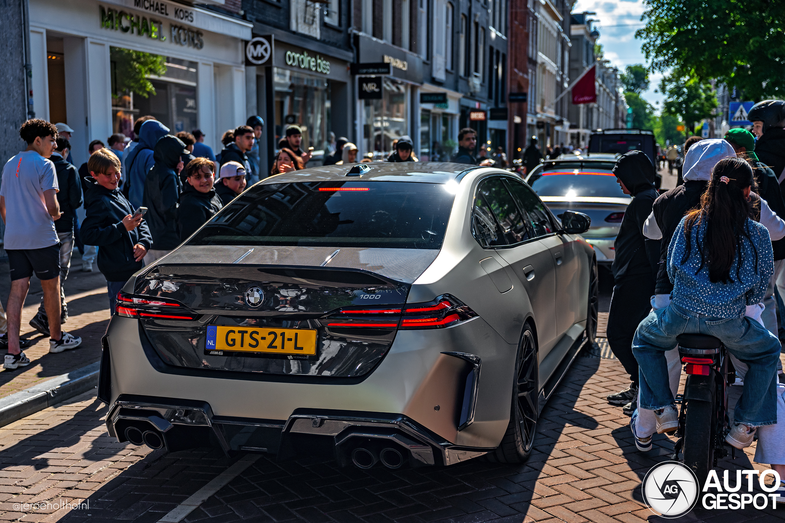 Chaos in de PC: Geldregen en 1000 pk aan BMW M5