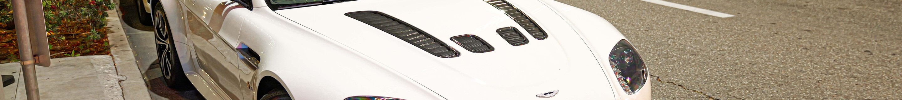 Aston Martin V12 Vantage S Roadster