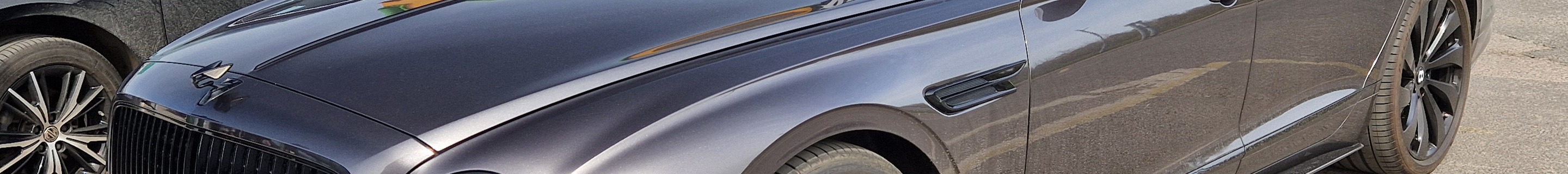 Bentley Flying Spur Hybrid Azure